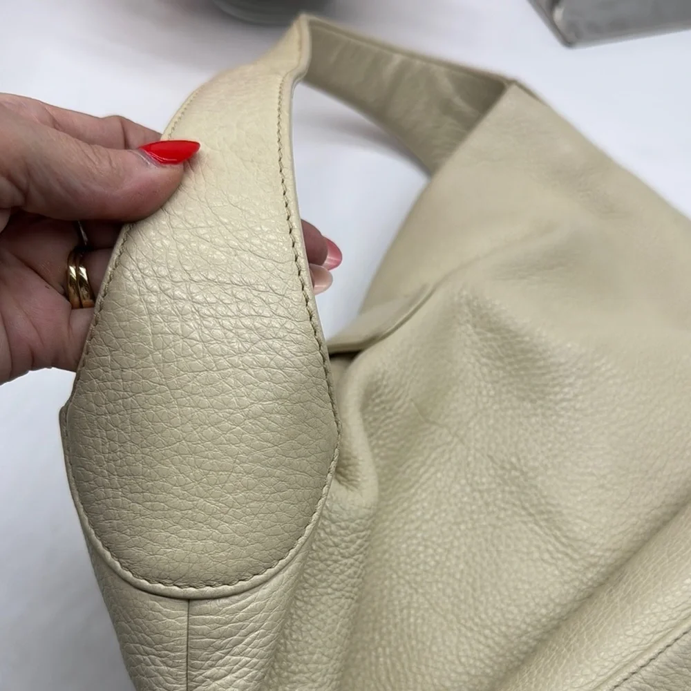 Dooney & Bourke Vintage Elegant Cream Leather Women's Hobo Bag DB7882